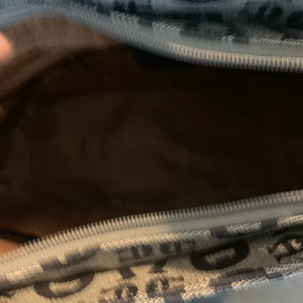 Purse - Picture 2 of 3